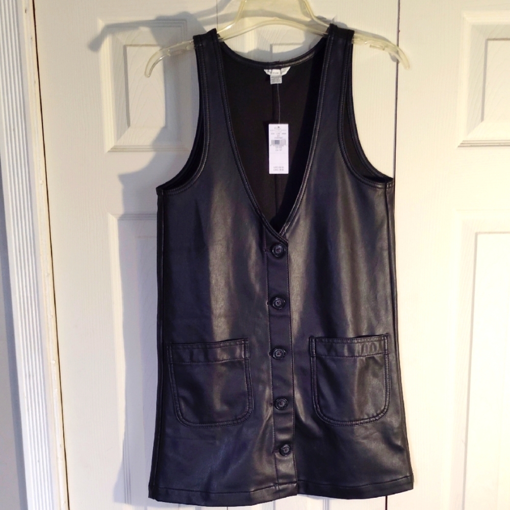BLACK SLEEVELESS WOMEN'S LIKE LEATHER VEST SIZE XS NWT